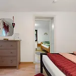 Haus An Der Landhege Holiday home *